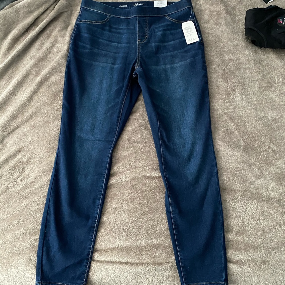 OUTFIT PANTS AND SHIRT,smoke free home NEVER WORN